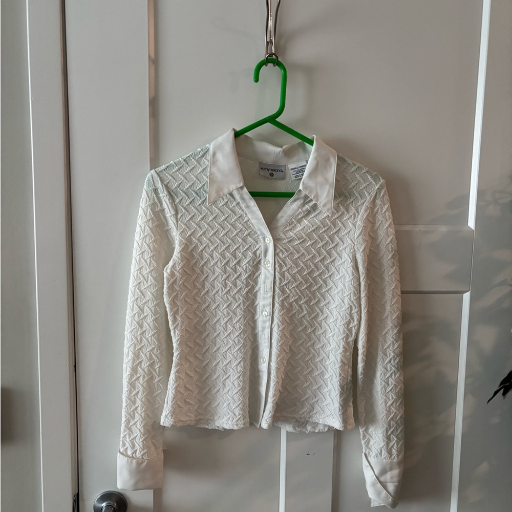Kathy Ireland White Textured Blouse